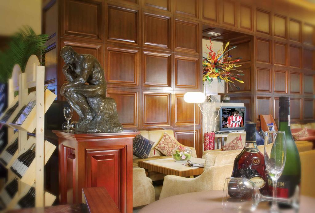 Ramada Plaza Shanghai Gateway Ресторан фото